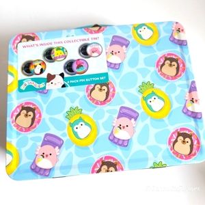 SQUISHMALLOWS 💼 Collectible Squishmallow Tin Lunch Box w/4 pack button set NWT
